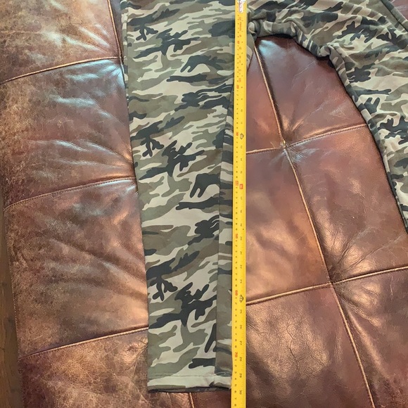 Camouflage Sweat Pants - Picture 5 of 5